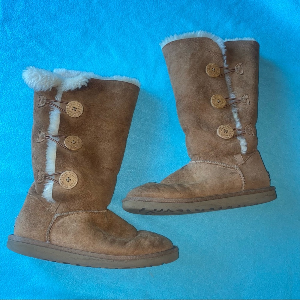 Ugg chestnut Bailey button boot